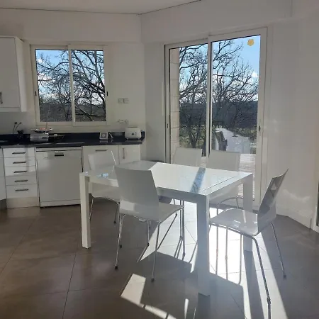 Maison Hauts De Lascombes Parc Et Piscine גראמה